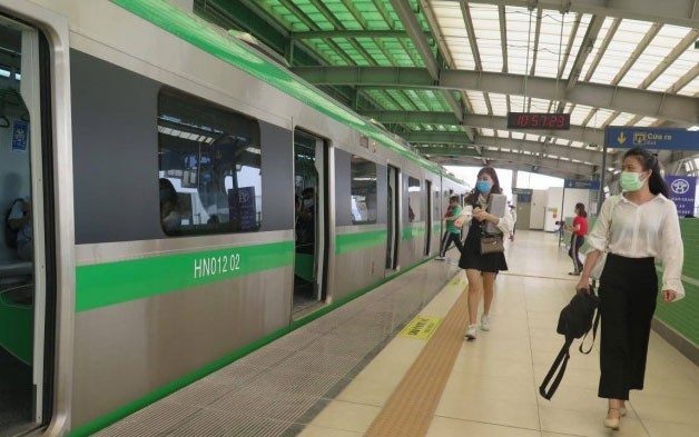 Doanh thu bán vé năm 2022 của Hanoi Metro tăng gấp gần 12,5 lần, lên 65,8 tỷ đồng. Doanh thu bán vé năm 2022 của Hanoi Metro tăng gấp gần 12,5 lần, lên 65,8 tỷ đồng.