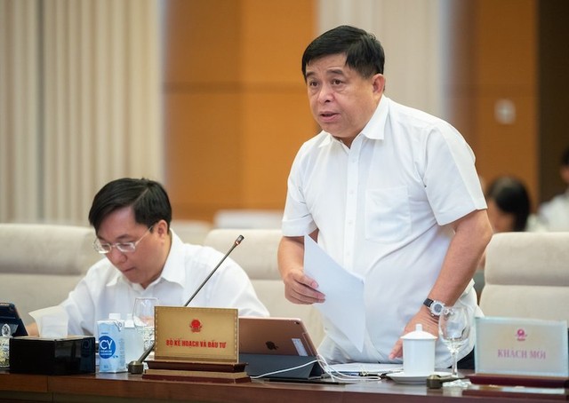 Bộ trưởng Bộ Kế hoạch và Kl99ok phiên bản mới Nguyễn Chí Dũng báo cáo giải trình