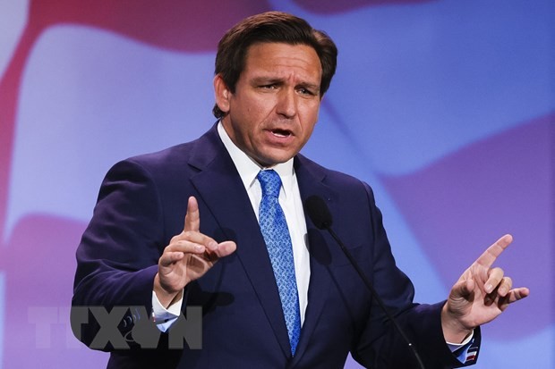 Thống đốc bang Florida Ron DeSantis phát biểu tại Las Vegas, Nevada, Mỹ, ngày 19/11/2022. (Ảnh: AFP/TTXVN)