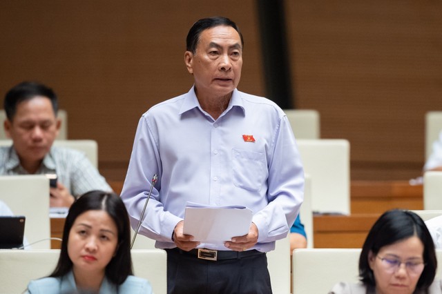 Đại biểu Phạm Văn Hòa, đoàn Đồng Tháp