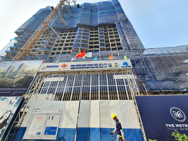 Khu phức hợp Sóng Việt là một trong hàng trăm dự án tại TP.HCM đang chờ gỡ vướng. Ảnh: Lê Toàn