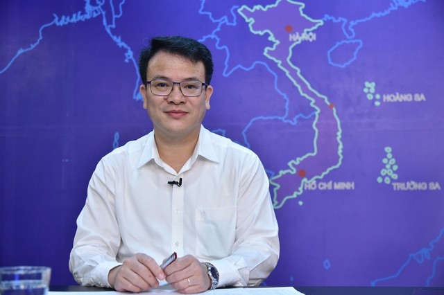 Thứ trưởng Bộ Kế hoạch và Kl99ok phiên bản mới Trần Quốc Phương