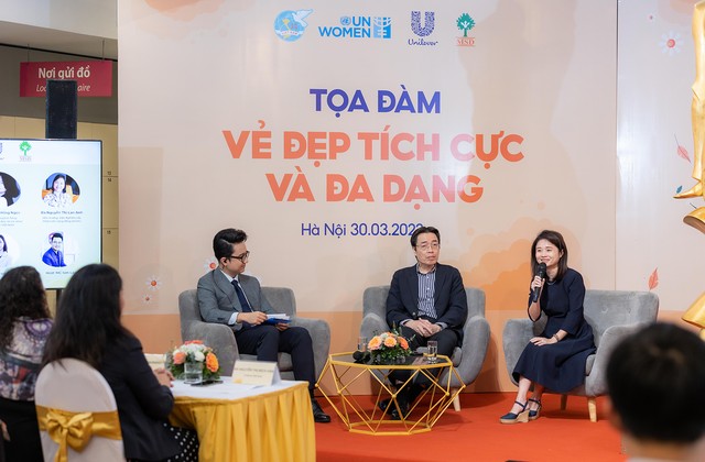Đại diện từ Unilever Việt Nam chia sẻ tại tọa đàm