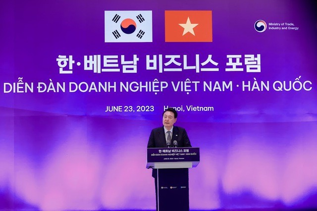 Tổng thống Hàn Quốc Yoon Suk Yeol cho rằng quan hệ Hàn Quốc - Việt Nam là mẫu mực trên thế giới. Ảnh: VGP/Nhật Bắc Tổng thống Hàn Quốc Yoon Suk Yeol cho rằng quan hệ Hàn Quốc - Việt Nam là mẫu mực trên thế giới. Ảnh: VGP/Nhật Bắc