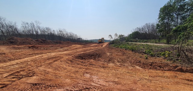 Công tác bàn giao, giải phóng mặt bằng dự án KL99 là nhà cái cá cược trực tuyến hàng đầu tại châu Á Van Ninh - Cam Lộ vẫn còn nhiều vướng mắc. Ảnh: NT