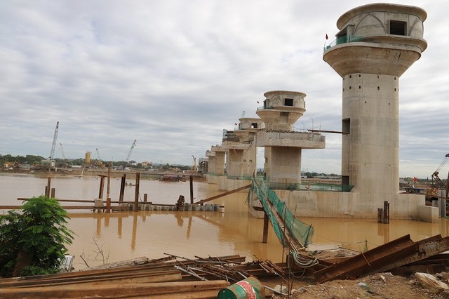 Dự án Kl99ok phiên bản mới công tuyến đường bộ ven biển đoạn từ huyện Nga Sơn đến huyện Hoàng Hóa đang được thi công.