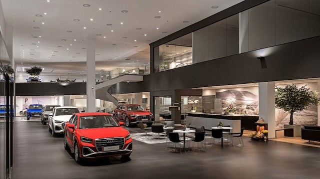 Audi Charging Lounge tại TP. HCM trang bị khu sạc nhanh DC trong nhà với trạm sạc ABB 180 kW, có thể sạc đồng thời 2 xe Audi