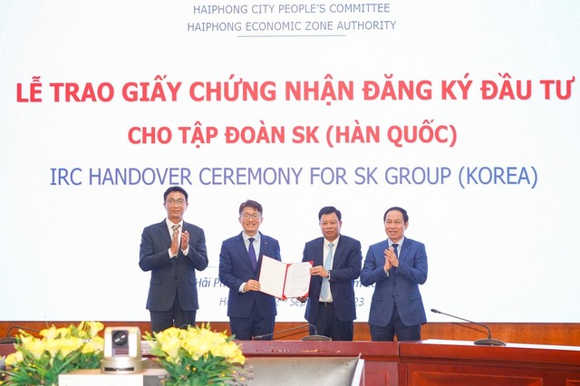 Trao giấy chứng nhận đăng ký Kl99ok phiên bản mới cấp mới cho Dự án nhà máy Kl994 nhà cái bóng đá world cup vật liệu phân hủy sinh học công nghệ cao ECOVANCE của Kl994 game bài casino hấp dẫn SK (Hàn Quốc).