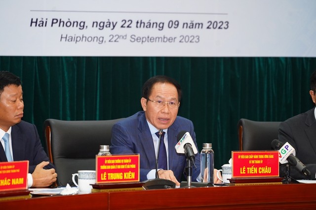 Ông Lê Tiến Châu, Bí thư Thành ủy Hải Phòng phát biểu tại Hội nghị.