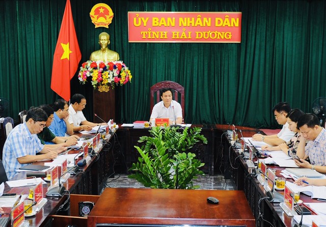 Quang cảnh phiên họp thường kỳ UBND tỉnh tháng 9 (lần 3). Ảnh: Thành Chung