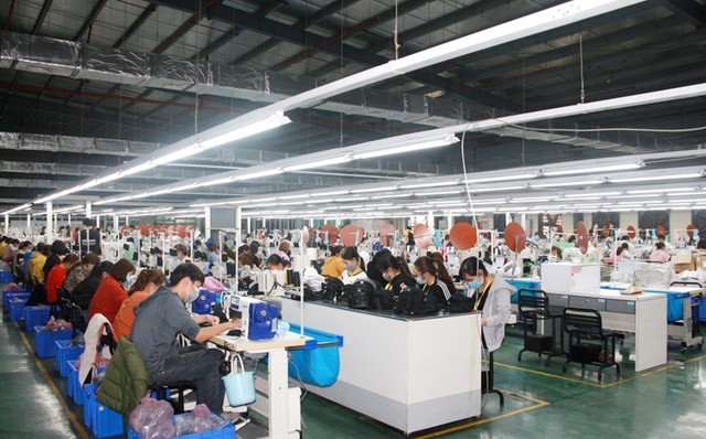 Kl994 nhà cái bóng đá world cup tại Công ty TNHH Dệt may Weitai Hạ Long (KCN Việt Hưng). Ảnh: baoquangninh.vn