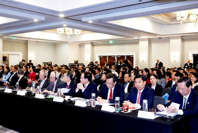 Quang cảnh buổi làm việc của Đoàn công tác.