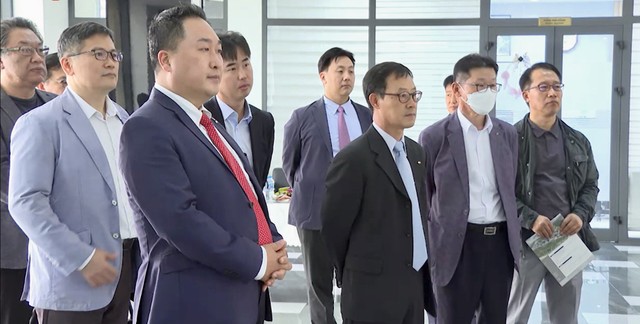 Đoàn đi khảo sát tại một số các khu công nghiệp tại tỉnh Hưng Yên.
