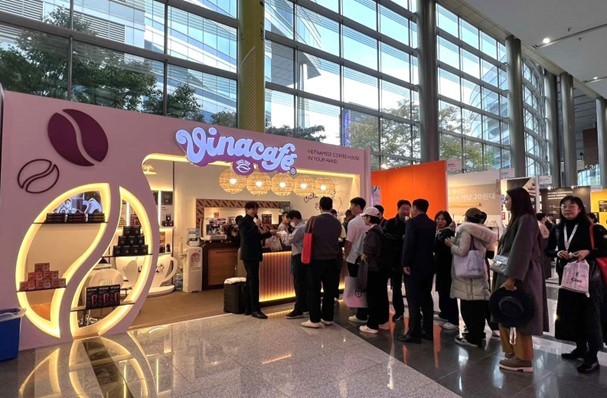 Không khí nhộn nhịp tại gian hàng của Vinacafé trong sự kiện Seoul Cafe Show 2023