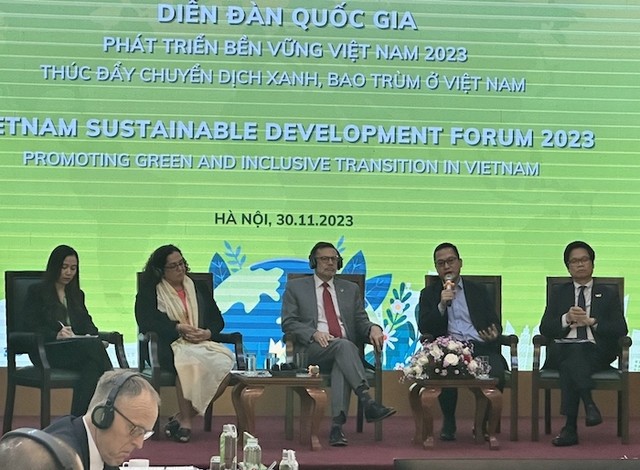 Các chuyên gia chia sẻ tại Diễn đàn