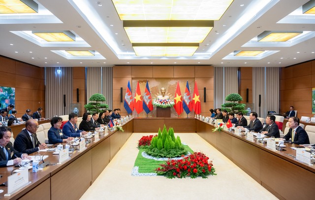 Quang cảnh hội đàm (Ảnh: Quochoi.vn) Quang cảnh hội đàm (Ảnh: Quochoi.vn)