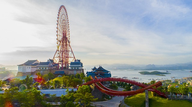 Tổ hợp Sun World Hạ Long - điểm du lịch ưa thích của nhiều du khách trong hành trình khám phá Vịnh di sản. Tổ hợp Sun World Hạ Long - điểm du lịch ưa thích của nhiều du khách trong hành trình khám phá Vịnh di sản.