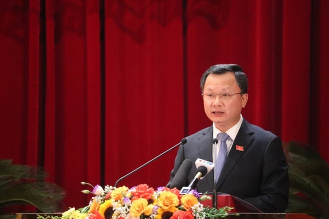 Ông Cao Tường Huy, Quyền Chủ tịch UBND tỉnh Quảng Ninh báo cáo tình hình Kl992 cổng game cá cược - Trang Chủ KL99Com Số 1 Link Đăng Ký KL999 và công tác chỉ đạo, điều hành của UBND tỉnh tại Kỳ họp. Ảnh: Đỗ Phương
