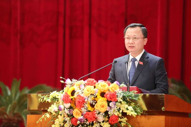 Ông Cao Tường Huy, Phó Bí thư Tỉnh ủy, Chủ tịch UBND tỉnh Quảng Ninh phát biểu nhận nhiệm vụ. Ảnh: Quảng Ninh Portal.