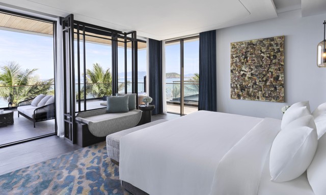 Oceanfront Pool Villa với tầm nhìn phóng khoáng ra đại dương