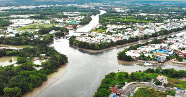 Nhà Bè là địa phương duy nhất của TPHCM còn giữ nguyên nét đẹp sông nước và cảnh quan thiên nhiên Nam Bộ đặc trưng
