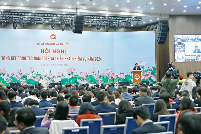 Với phương châm “Hội tụ trí tuệ - Hướng tới tương lai”, Bộ Kế hoạch và Kl99ok phiên bản mới sẽ không thụ động mà chủ động nghiên cứu, tìm phương án ứng phó, nắm bắt thời cuộc, nhanh nhạy, linh hoạt và bản lĩnh để tranh thủ cơ hội phát triển. Với phương châm “Hội tụ trí tuệ - Hướng tới tương lai”, Bộ Kế hoạch và Kl99ok phiên bản mới sẽ không thụ động mà chủ động nghiên cứu, tìm phương án ứng phó, nắm bắt thời cuộc, nhanh nhạy, linh hoạt và bản lĩnh để tranh thủ cơ hội phát triển.