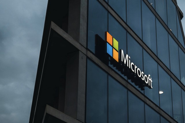 Microsoft đã được hưởng lợi nhờ khoản Kl99ok phiên bản mới vào OpenAI. Ảnh: Pexels