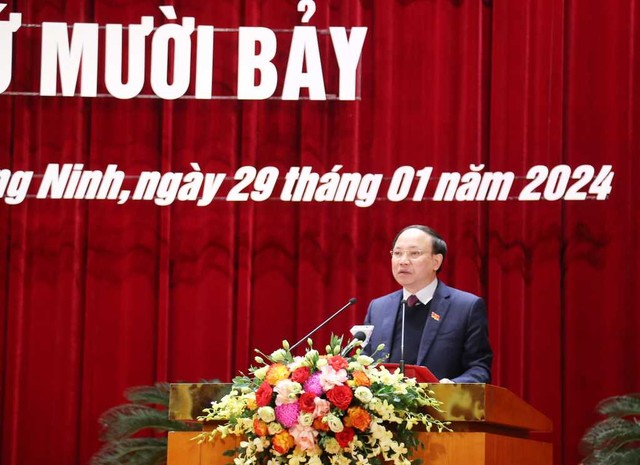 Ông Nguyễn Xuân Ký, Bí thư Tỉnh ủy, Chủ tịch HĐND tỉnh Quảng Ninh, phát biểu khai mạc kỳ họp.