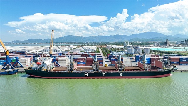 Cảng biển Quảng Nam sẽ trở thành trung tâm cảng biển - dịch vụ logistics container của miền Trung - Tây Nguyên.