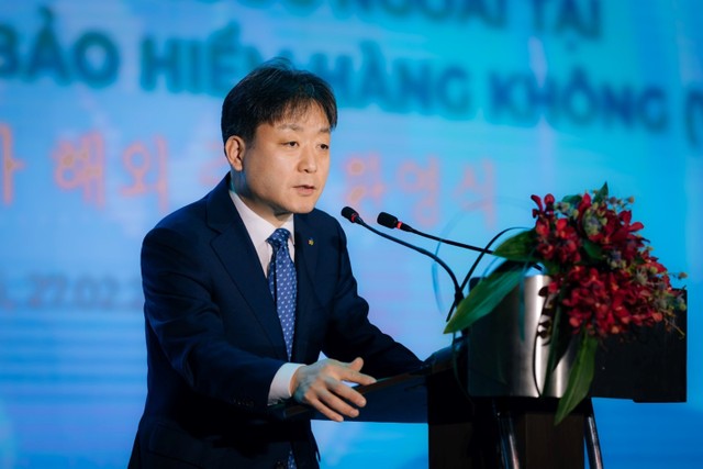 Mr Park Ki Huyn, Giám đốc Khối Kl992 VIP Trang Chủ 2026 Quốc tế DB phát biểu tại buổi lễ