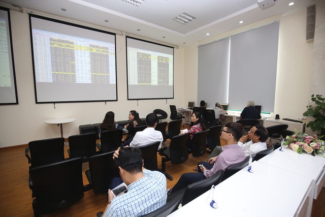 Nhà Kl99ok phiên bản mới cá nhân chiếm tỷ trọng 99% trong cơ cấu nhà Kl99ok phiên bản mới, khiến thị trường biến động mạnh
