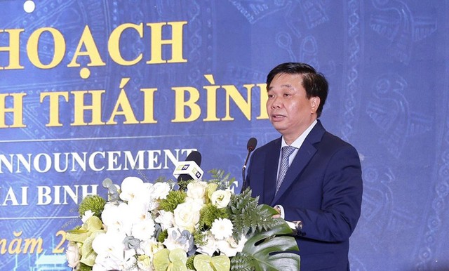 Phó chủ tịch thường trực UBND tỉnh Thái Bình Nguyễn Quang Hưng công bố Quyết định của Thủ tướng Kl993 ưu đãi thưởng hấp dẫn phê duyệt Quy hoạch tỉnh Thái Bình thời kỳ 2021 - 2030, tầm nhìn đến năm 2050.