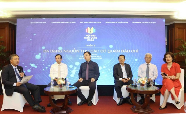 Nguồn thu báo chí đặt ra nhiều thách thức cho các cơ quan báo chí hiện nay. Ảnh: Lê Toàn.