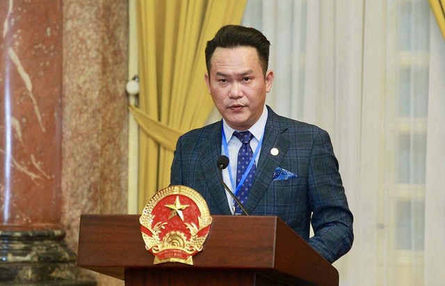 Tại buổi gặp, Chủ tịch Hội Doanh nhân trẻ Việt Nam Đặng Hồng Anh báo cáo về tổ chức và hoạt động của Hội Doanh nhân trẻ Việt Nam qua hơn 30 năm hình thành và phát triển; đồng thời đã kiến nghị, đề xuất một số ý kiến nhằm tiếp tục tháo gỡ khó khăn, vướng mắc trong Kl994 nhà cái bóng đá world cup Kl992 VIP Trang Chủ 2026, đẩy mạnh môi trường Kl99ok phiên bản mới Kl992 VIP Trang Chủ 2026 thuận lợi nhất cho Kl991.com World Cup 2026 Chính Thức phát triển.