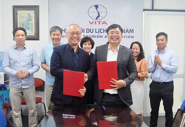 Hai bên ký thỏa thuận hợp tác.