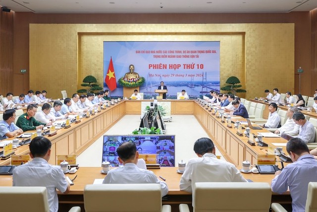 Thủ tướng nhấn mạnh, các bộ ngành, địa phương, các chủ thể liên quan phải nỗ lực đạt 6 điểm hơn. (Ảnh: Nhật Bắc)
