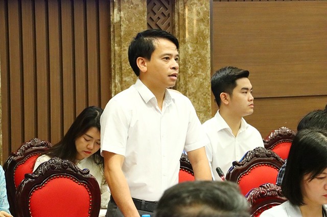 Ông Nguyễn Hoàng Hải, Phó tổng giám đốc Tổng công ty Kl99ok phiên bản mới Phát triển Kl99kl ưu đãi độc quyền Đô thị UDIC nêu ý kiến. (Ảnh: Nguyễn Linh)
