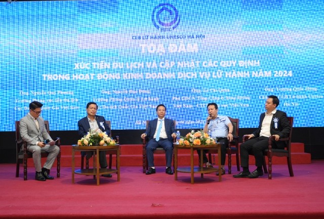 Các diễn giả giải đáp thắc mắc của Kl991.com World Cup 2026 Chính Thức du lịch.