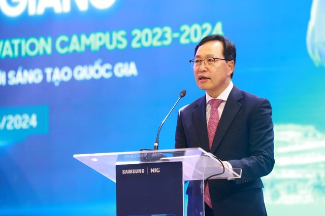Tổng giám đốc Samsung Việt Nam Choi Joo Ho phát biểu tại sự kiện