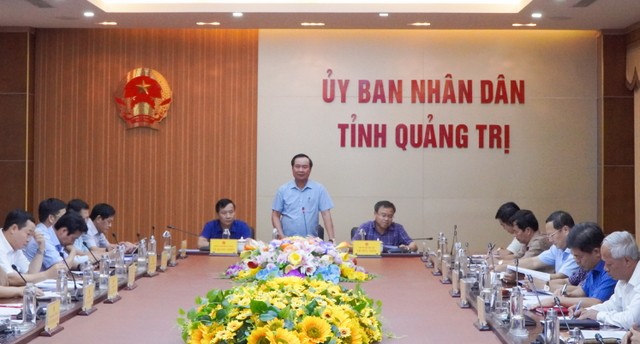 Chủ tịch UBND tỉnh Quảng Trị Võ Văn Hưng chủ trì cuộc họp