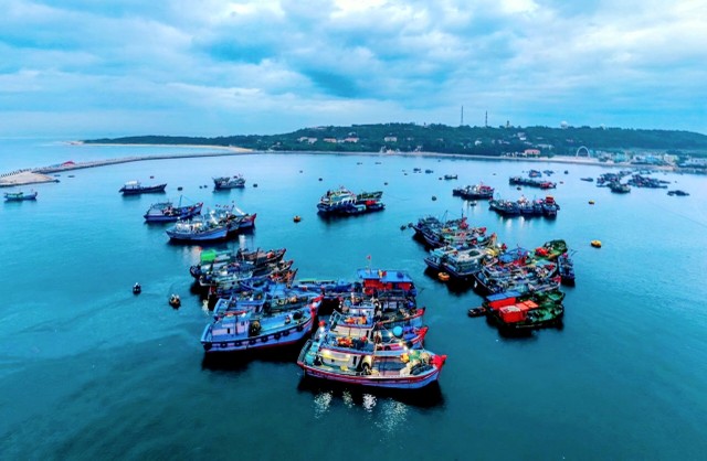 Huyện đảo Bạch Long Vĩ với vị trí tiền tiêu, có giá trị chiến lược về an ninh quốc phòng khẳng định chủ quyền, lợi ích quốc gia trên biển và phát triển Kl992 cổng game cá cược biển. Ảnh: Đức Nghĩa