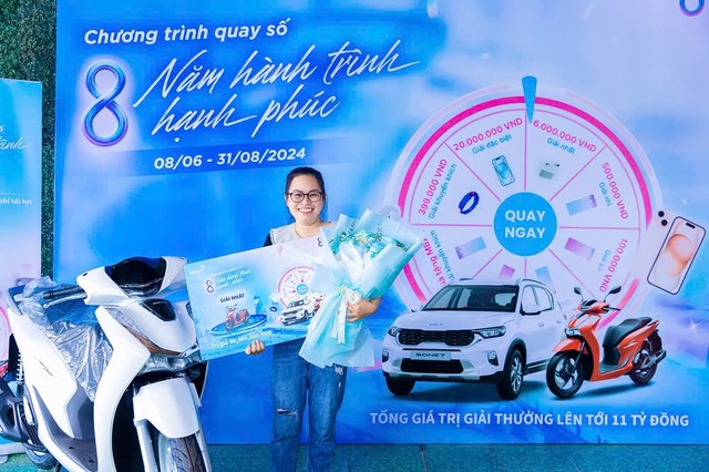 Khách hàng Phạm Thị Hồng tại Hải Phòng trúng Giải Nhất – xe máy Honda SH