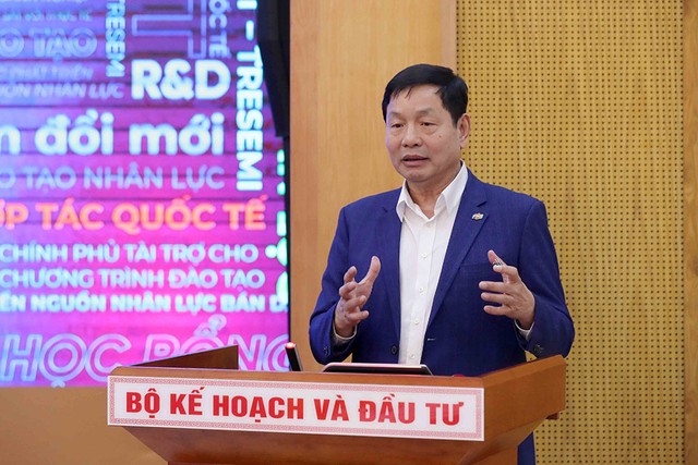 Ông Trương Gia Bình, Chủ tịch Kl994 game bài casino hấp dẫn FPT chia sẻ tại tọa đàm. (Ảnh: Đức Trung)