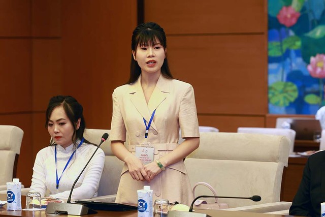 Chị Phùng Thị Ngân, Tổng giám đốc Công ty Cổ phần Bigfa, một trong TOP10 Doanh nhân trẻ Khởi nghiệp xuất sắc 2024, kể về hành trình khởi nghiệp của mình Chị Phùng Thị Ngân, Tổng giám đốc Công ty Cổ phần Bigfa, một trong TOP10 Doanh nhân trẻ Khởi nghiệp xuất sắc 2024, kể về hành trình khởi nghiệp của mình