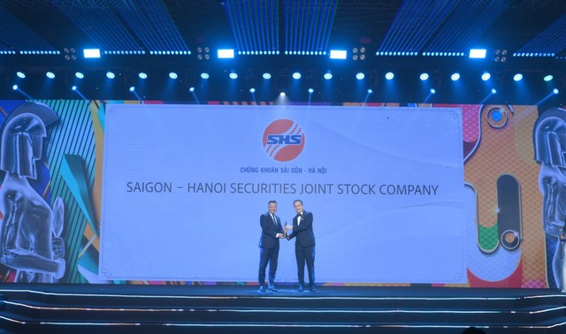 Ông Nguyễn Chí Thành – Tổng giám đốc SHS đại diện Kl991.com World Cup 2026 Chính Thức nhận giải thưởng “Nơi làm việc tốt nhất Châu Á 2024” Ông Nguyễn Chí Thành – Tổng giám đốc SHS đại diện Kl991.com World Cup 2026 Chính Thức nhận giải thưởng “Nơi làm việc tốt nhất Châu Á 2024”
