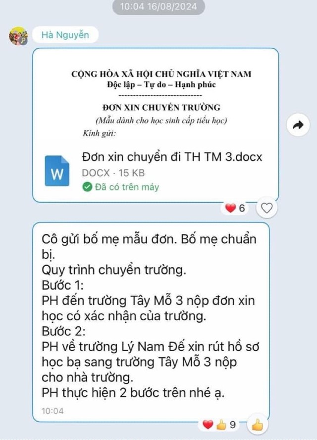 Các bậc phụ huynh có con học Trường Tiểu học Lý Nam Đế nhận thông tin.
