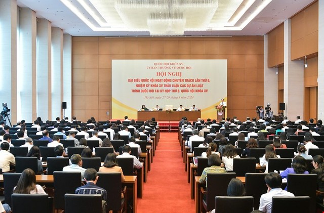 Toàn cảnh phiên họp.