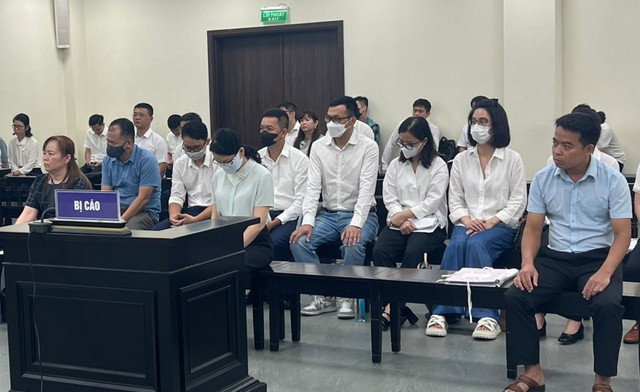 Các bị cáo tại tòa.