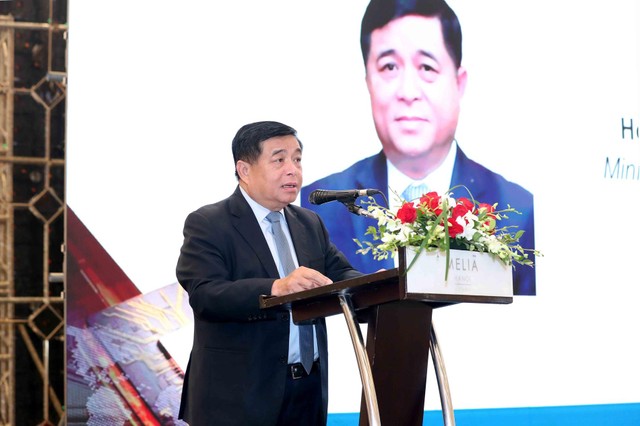 Bộ trưởng Bộ Kế hoạch và Kl99ok phiên bản mới Nguyễn Chí Dũng phát biểu tại sự kiện. Ảnh: Đức Trung