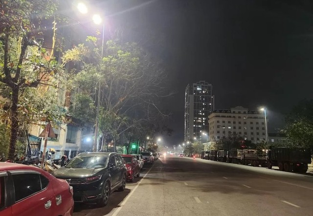 Hạ Long đã lung linh ánh đèn trở lại